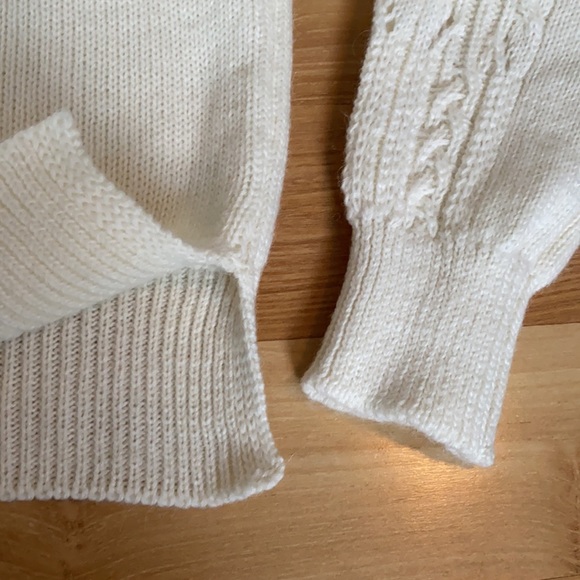 Elsamanda Winter White Sweater - Picture 8 of 16